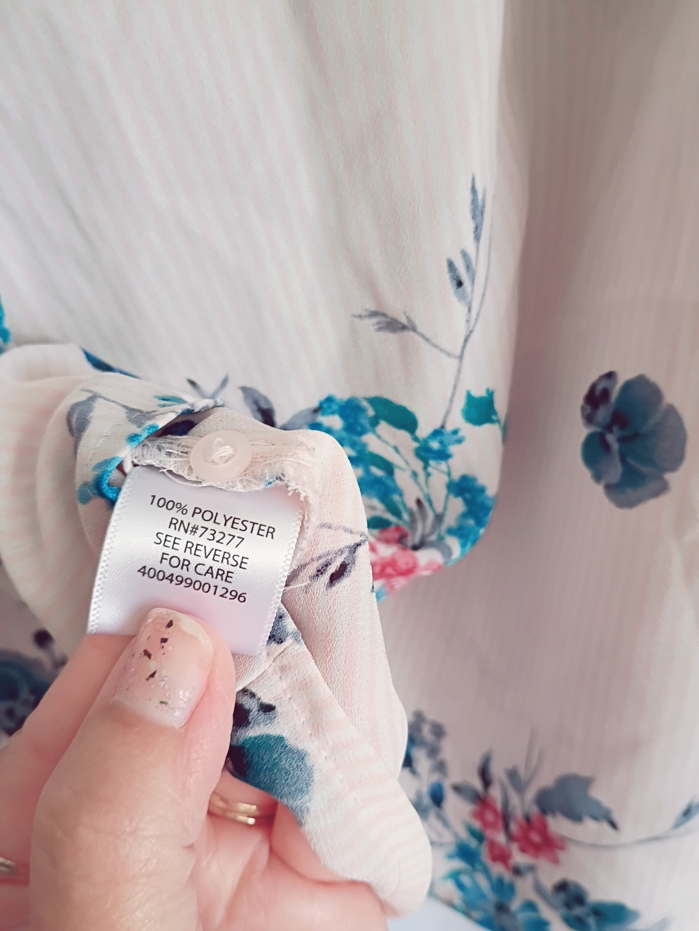 Candie's Size 3x Cream Button-Down Floral Shirt with Teal and Pink Accents - Picture 12 of 13